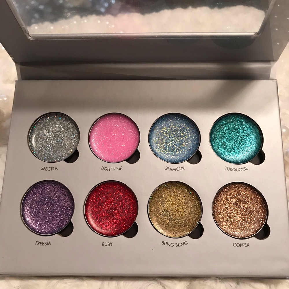 8 Color Pro Glitter Eye Palette✨✨